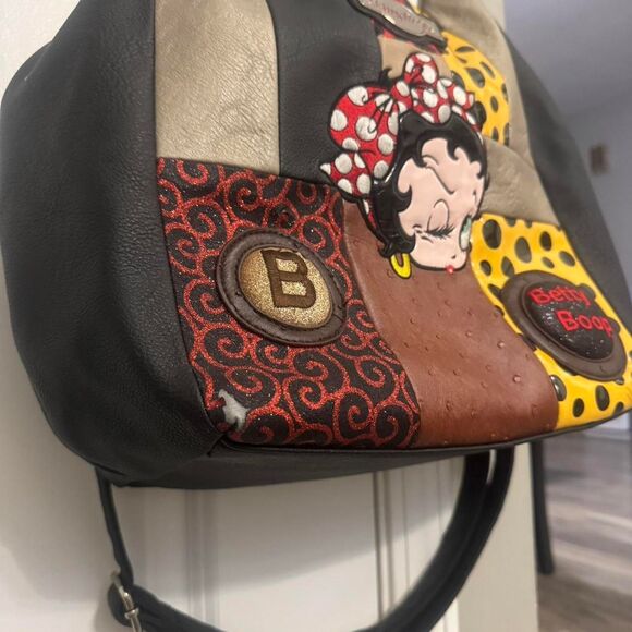 Betty Boop Shoulder Bag - Picture 3 of 8